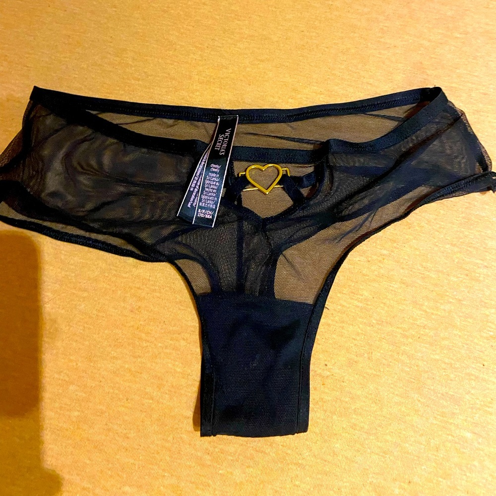 Intimate sleepwear